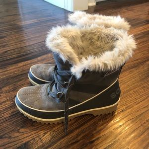 Sorel boots, women’s
